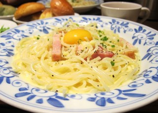 ローストした熟成ベーコンのペペロンチーノ