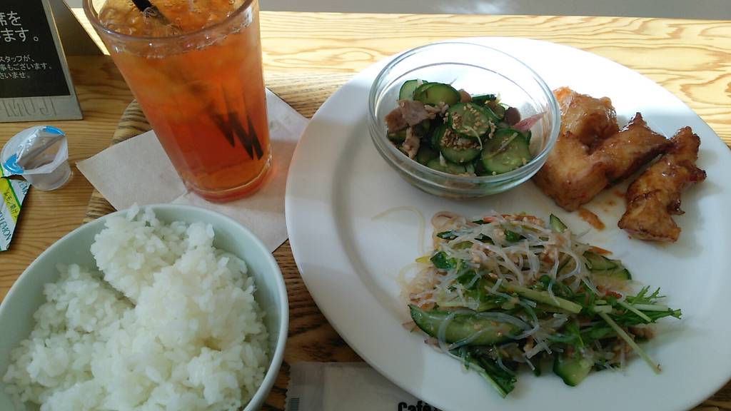 ランチデリ３品とアイスティー