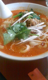 タンタン刀削麺