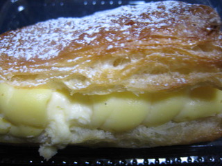 クリームチーズカスタードデニッシュ