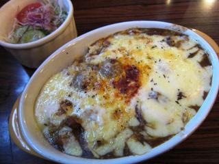 焼きカレー　サラダ付