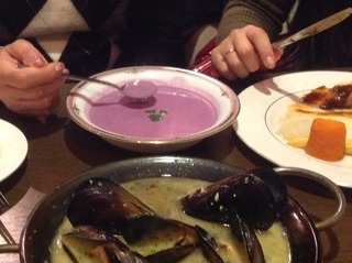 活ムール貝の白ワイン蒸し