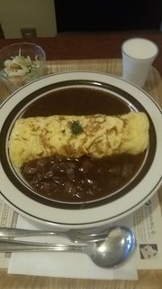 カレーとハヤシのハーフ＆ハーフ