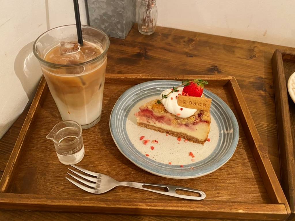 ベイクドストロベリーチーズケーキ