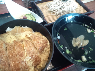 ランチ　かつ丼セット