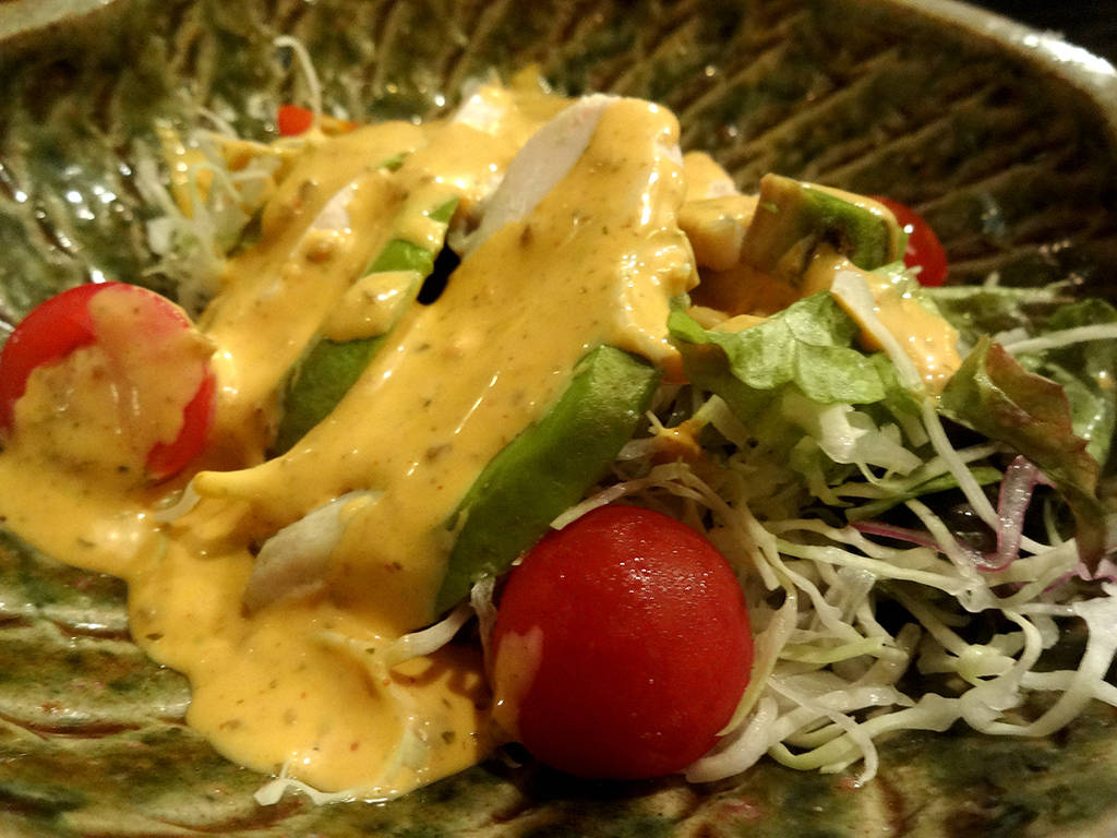 蒸し鶏とアボガドのコブサラダ