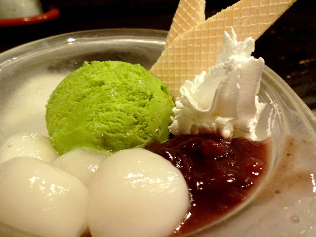 抹茶アイスと白玉あずき