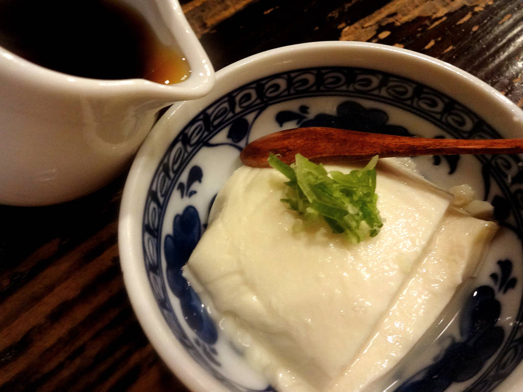 お通し（手造り豆腐）