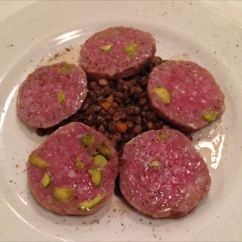 自家製ソーセージレンズ豆添え