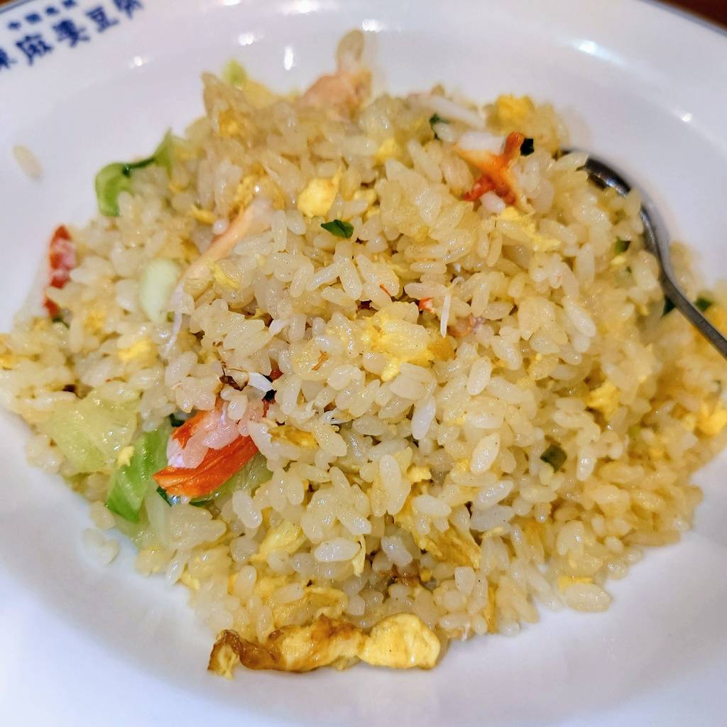 蟹肉とレタスのチャーハン