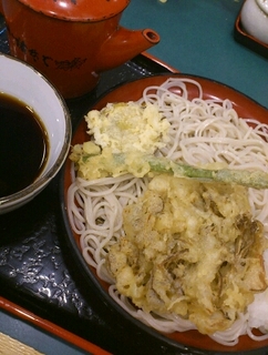 秋野菜の天ぷらそば