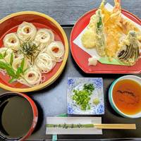 稲庭うどんと天ぷらセット