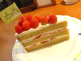 ふぞろいイチゴのショートケーキ