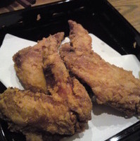 かぶりつき手羽先揚げ