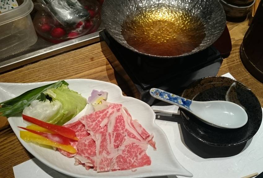 超熟成肉の牛しゃぶしゃぶ