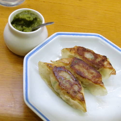 ぎょうざ３個２