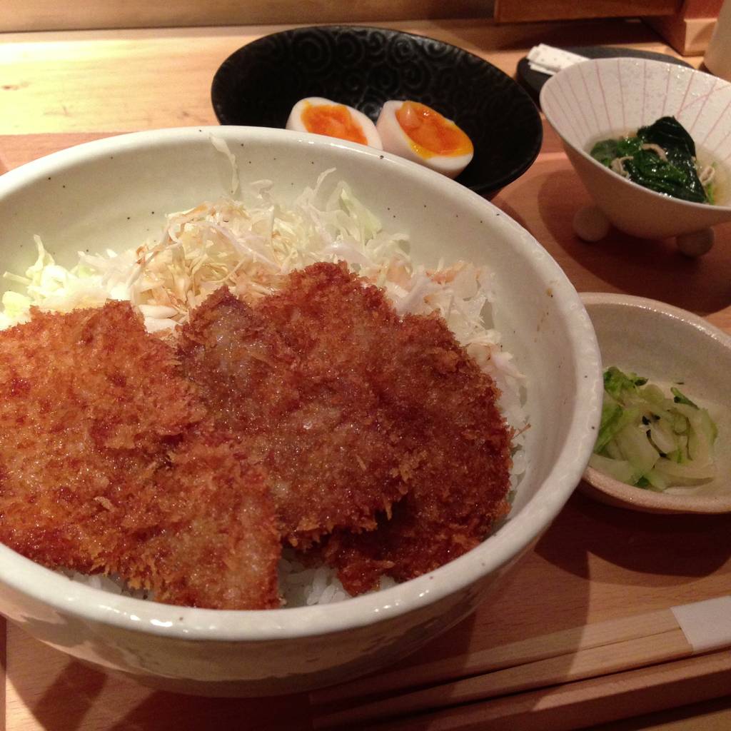 ロースカツ丼