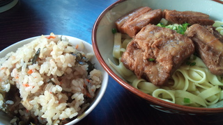 沖縄そばとジューシー