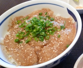 真鯛のごまだれ丼