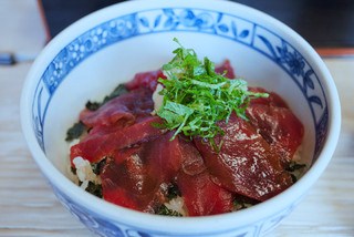 まぐろ丼