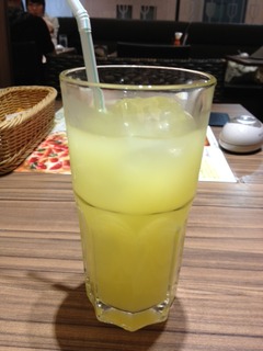 100％グレープフルーツジュース