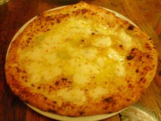 クアトロフォルマッジ