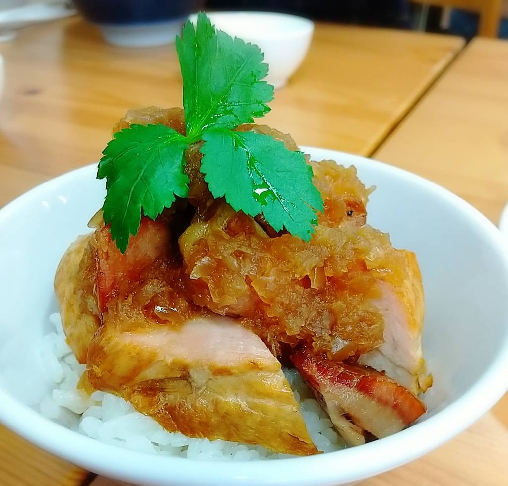 吊るし焼きチャーシュー丼