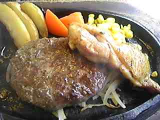 カットステーキとステーキハンバーグ