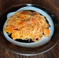 サーモンのトマトクリームパスタ