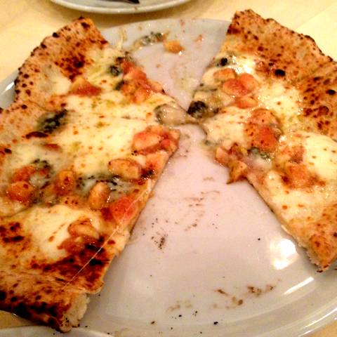 イチジクとゴルゴンゾーラのピザ