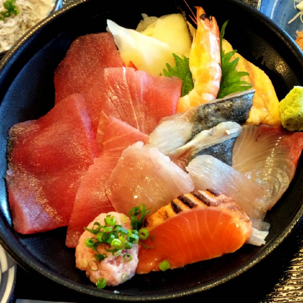 海鮮丼