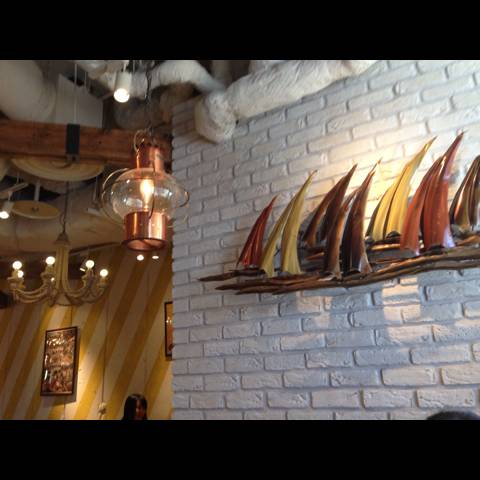 CAFE By the Sea ルミネ新宿店