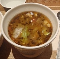 ８種の野菜と鶏肉スープ