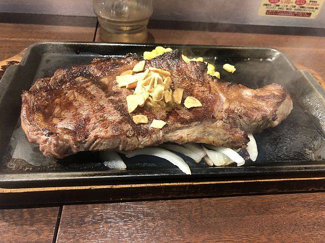 リブロースステーキ３００ｇ（ミディアム）