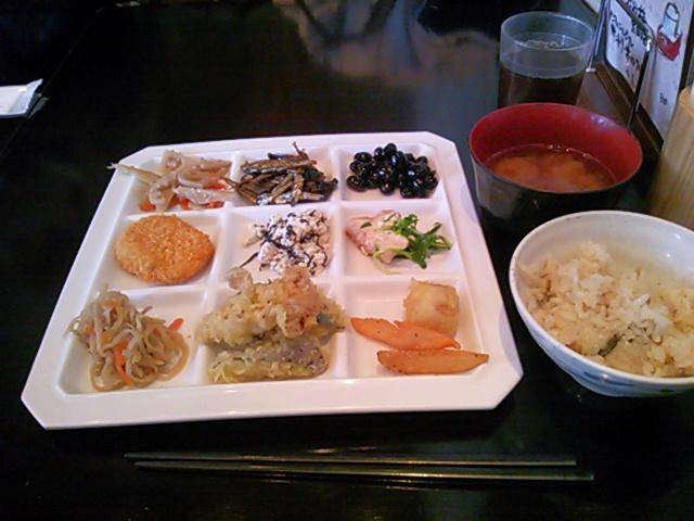 ランチビュッフェ