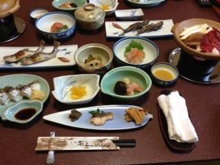 あまごづくしの料理に堪能。