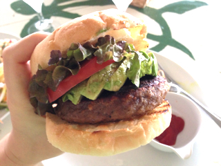 アボカドバーガー