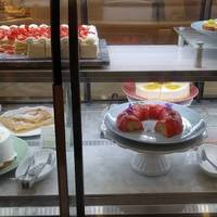 レモンのシフォンケーキ、イチゴのショート…