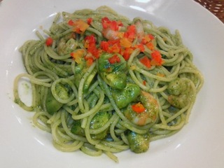 海老とアボカドのジェノベーゼ