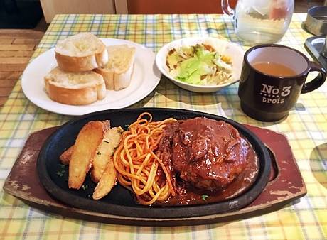 ハンバーグステーキ