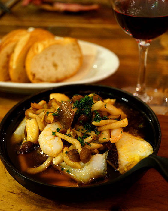 旬鮮魚のアヒージョ