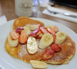 苺とバナナのパンケーキ