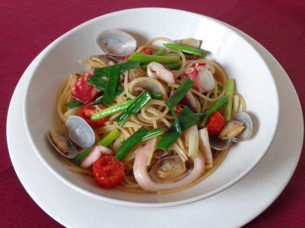 シーフードパスタ　ビーフシチューオムライス