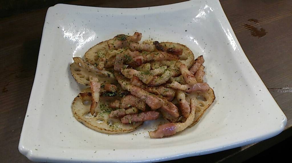 レンコンとベーコンのバター炒め