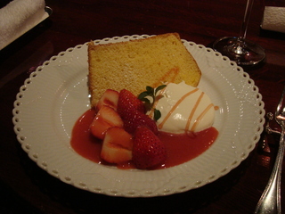 あまおうのシフォンケーキ