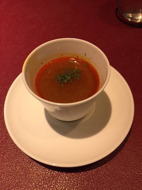 海老のトマトベースのスープ