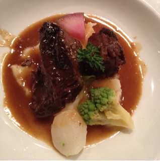 牛頬肉の煮込み