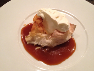 キャラメルリンゴとカスタードの包み焼き　