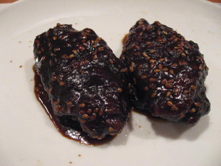 手羽先の赤みそソース掛け