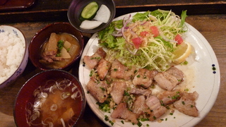 和豚ねぎ塩カルビ焼肉定食